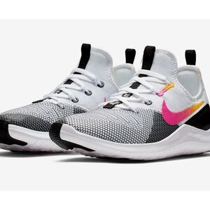 Nike Free TR 8 Women's Workout Shoes sneakers size 7, new